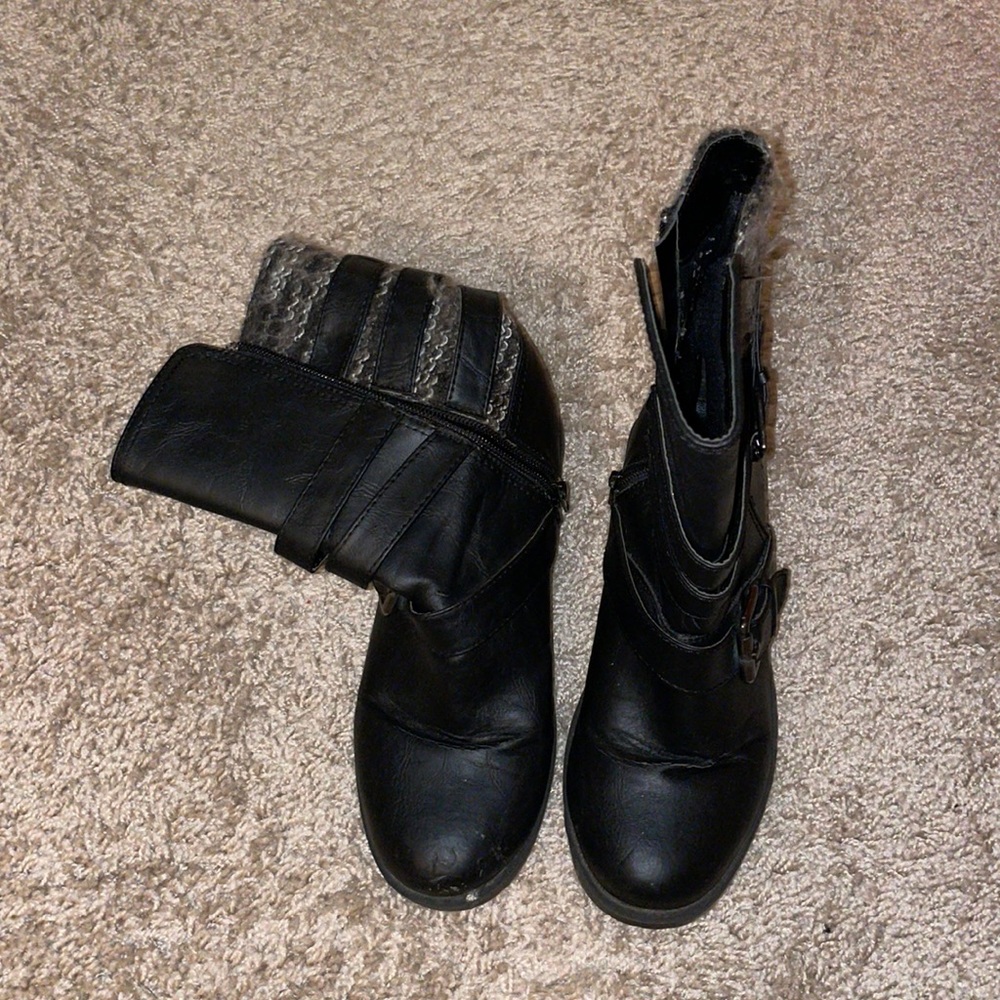 Black boots